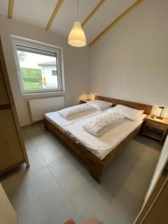 N2 Eingezäuntes Ferienhaus mit Waschmaschine - Butjadingen - 5