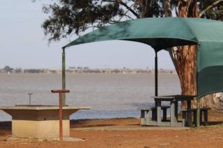 Luxurious Modern 4 bed home - 1