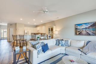 Dine Al Fresco on Balcony Osage Beach Condo! - 5