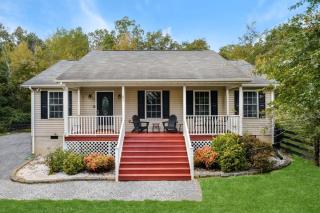 Modern decor, Hot Tub, Fire Pit & River Access! - Luray - 7