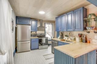 Charming Minneapolis Home with Deck, 5 Mi to Central - Minneapolis - 9
