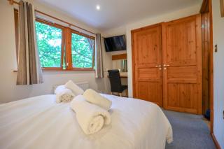 Lodge Nine for 6 with Hot Tub - Spa Resort in Devon - 3