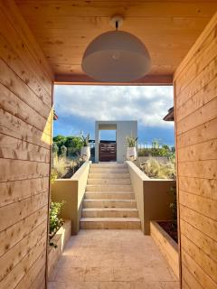 Lovango Resort and Beach Club - Cruz Bay - 3