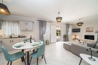 Julia's Home - Karavomylos - 0