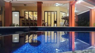 CASA DE PLAYA CON PISCINA EN PUNTA LEONA - Puntarenas - 0