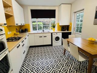 Entire Stylish Colourful Two Bed Flat in Clifton - Bristol - 7