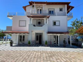 Yard Paradise - Dhërmi - 0