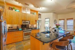 Phoenix Home with Private Oasis Walk to Lookout Mtn - Phoenix - 2