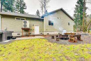 Family-Friendly Packwood Retreat with Deck! - 2