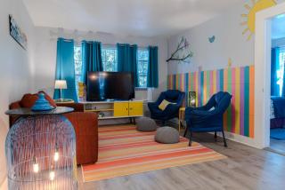 The Bluebird Cottage Style Cabin with Hot Tub near Turner Falls and Casinos - Davis - 5