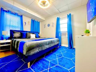 The Sapphire Haven - Your Old Brooklyn Oasis Awaits Families, Couples, Business Travelers Near Downtown With Parking, 300 MB WiFi & Self Check-In - Cleveland - 5