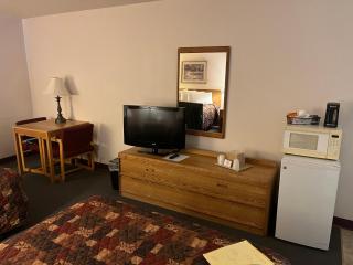 Country Haven Inn - - 5