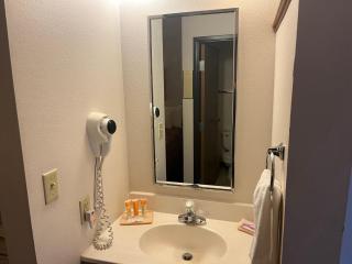 Country Haven Inn - - 3