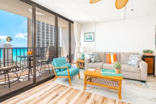 Charming 1BR: Waikiki Banyan, Ocean View + Parking - Honolulu - 2