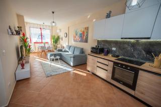 City Center Apartment with Balcony - Durazzo - 6