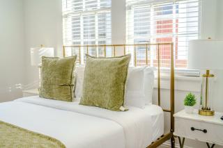Serene 4 Bedroom Home near French Quarter with Wi-Fi and Parking - New Orleans - 3