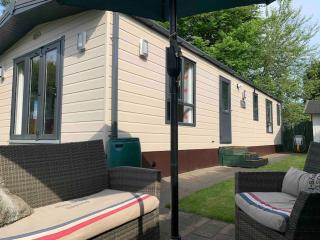 Luxury spacious house with two bathrooms at park with swimming pools, restaurant, bowling, massage & wellness - 2