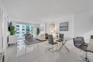 Luxury 1 Bedroom Apartment • Brickell • Unique Views - 2