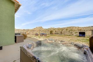 The Maharaja Retreat with Hot Tub and EV Charger! - Yucca Valley - 8