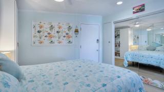 Sea Side Escape - 3