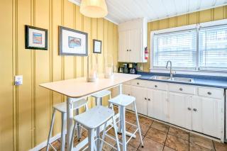 Lazy Whale, Unit 1 - 4