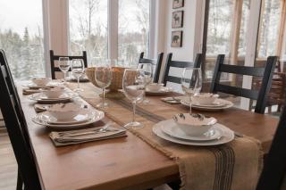 Panoramic Lakefront Chalet with Hot Tub & Firepit - Chertsey - 9