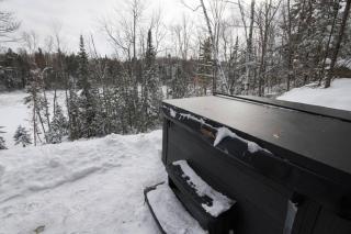 Panoramic Lakefront Chalet with Hot Tub & Firepit - 7