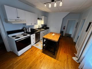 Charming & Newly Renovated 2BR in St Albans - Saint Albans - 8