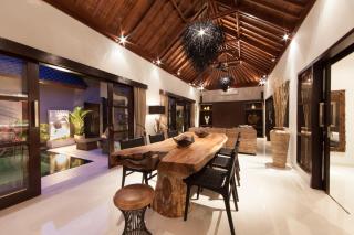 Amalika Private Pool Villa Central to Everything - Gili Trawangan - 4
