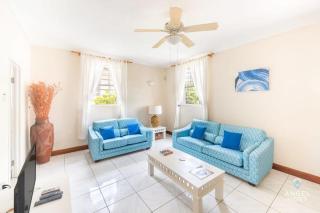 2-Story Townhome with Private Pool, Ideal for Group! - Christ Church - 9