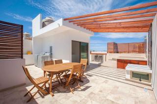 Brand New Townhome with Private Rooftop - La Paz - 8