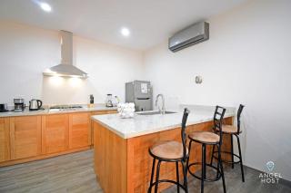 2 Story Townhome w Pool Onsite and 20 Steps to Beach - La Paz - 4