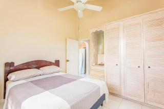 Oceanview Terrace I Full Kitchen I Steps to Beach I WiFi - Saint Lucy - 1