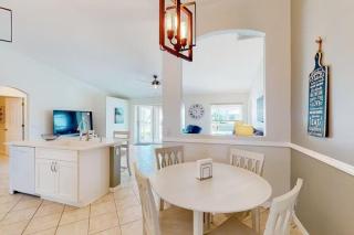 Waterfront View Oasis w/ Dock - Cape Coral - 3