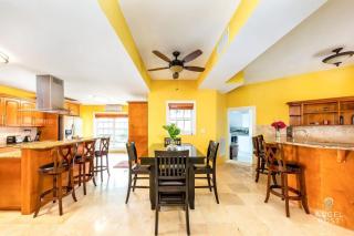 Breathtaking Chalk Sound Private Pool Sunset Villa - Providenciales - 1