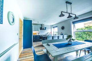 Bay View Holiday Apartments - Scarborough - 4