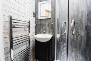 Bay View Holiday Apartments - Scarborough - 3
