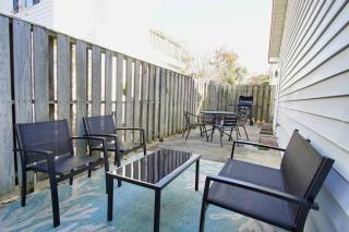 Bungalow Bliss ※ Beach Cottage Blocks From Ocean - Myrtle Beach - 7