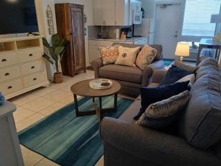 Direct ocean front view 1 bedroom Open Pool Ocean J - Daytona Beach - 0