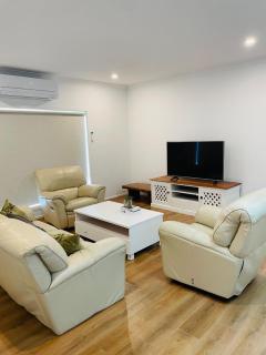 Brand New House in Lakes Entrance - Lakes Entrance - 3