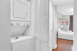 Beautiful 1 BED 1 BTH • Brickell - 6