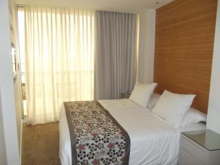 Ramada Hotel & Suites by Wyndham Netanya - Netanya - 2