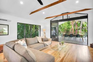 Coastal Woodland retreat at Pixie Haven - Clifton Beach - 7