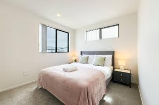 Brand New 3Bedroom Retreat in South Auckland - Takanini - 4