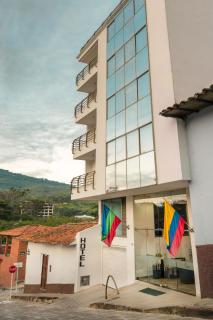 Hotel Puerto Bahia - San Gil - 4