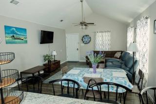 Happy Beach House in Biloxi - Biloxi - 5