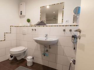 "Schmiedegässchen" Comfortable holiday residence - Kamp-Bornhofen - 2