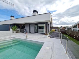 BEACH HOUSE with swimming pool - 0
