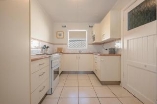 Little Banksia 2 - LJ Hooker Yamba - Yamba - 1
