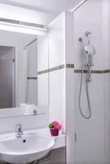 B&B HOTEL La Rochelle Centre - 3